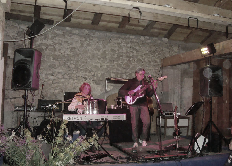 soir&eacute;e musette