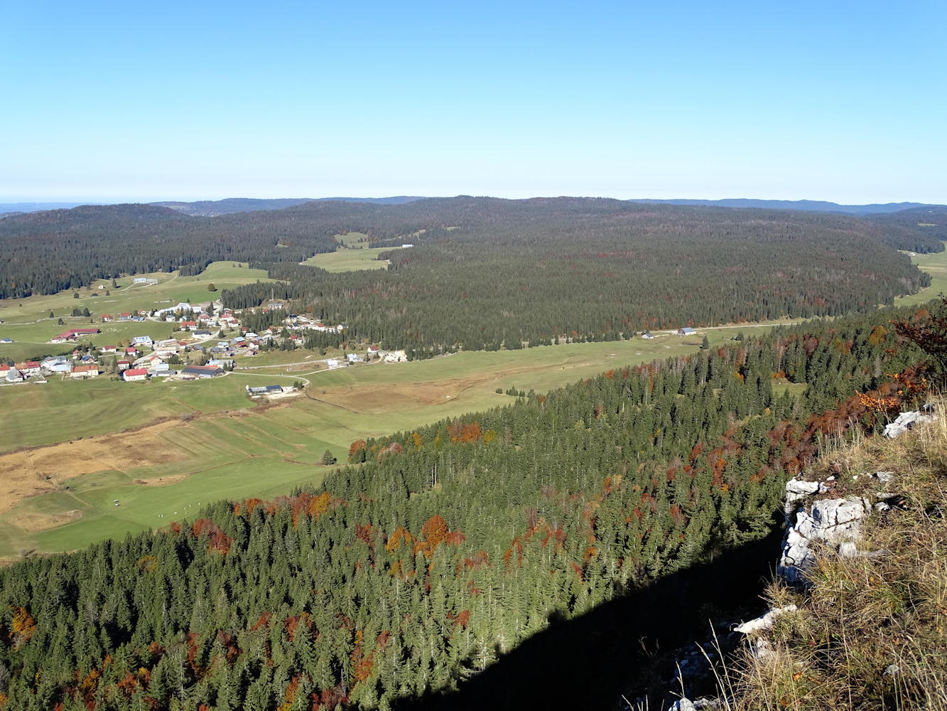 Le massif du Mont Blanc vu du Jura